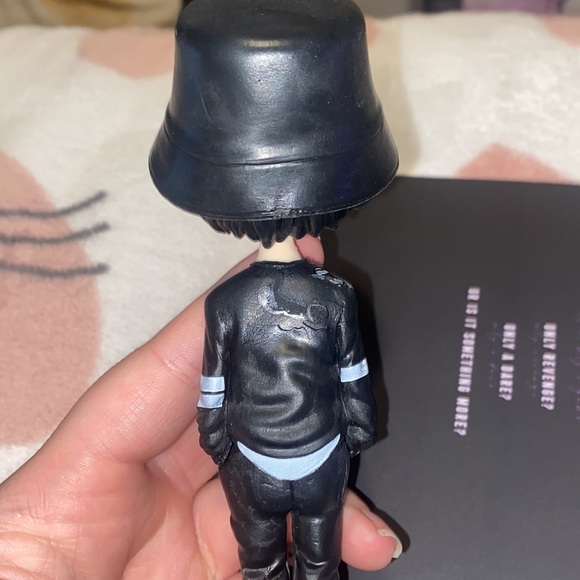 BTS Jungkook & Namjoon figures - Picture 3 of 5